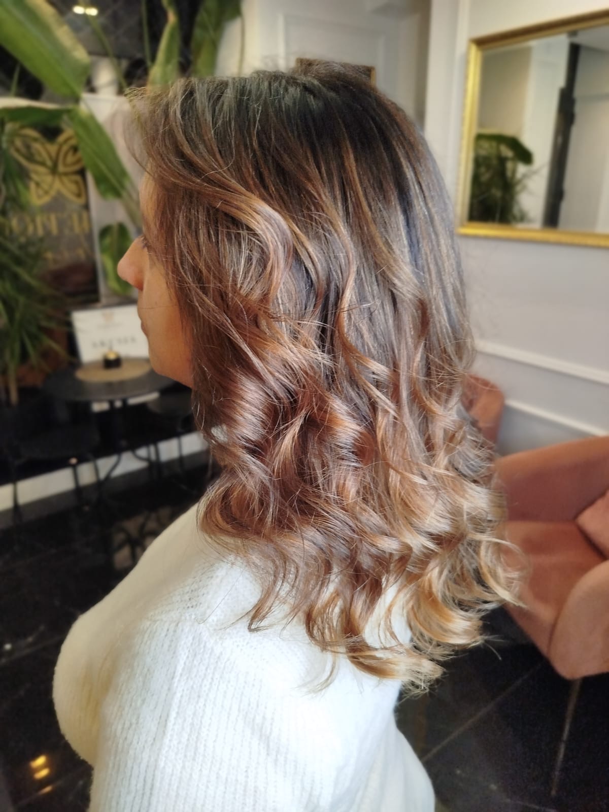 Posle transformacije iz drugog ugla - frizerski salon Diamond Jasna